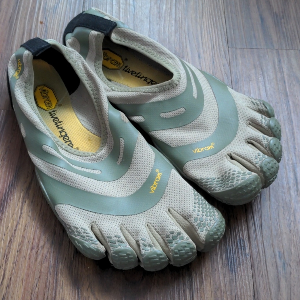Vibram Five-finger Slip-ons,size EUR 40, US 8-8.5